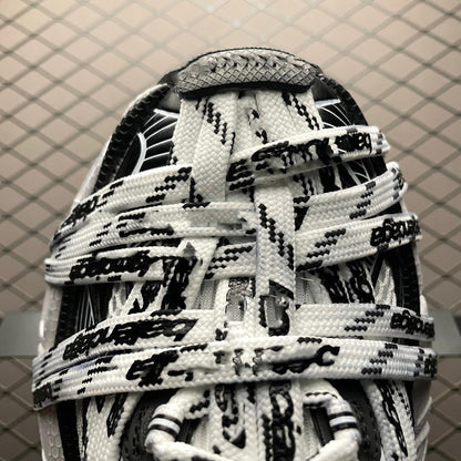 3xl Extreme Laces Logo Sneaker