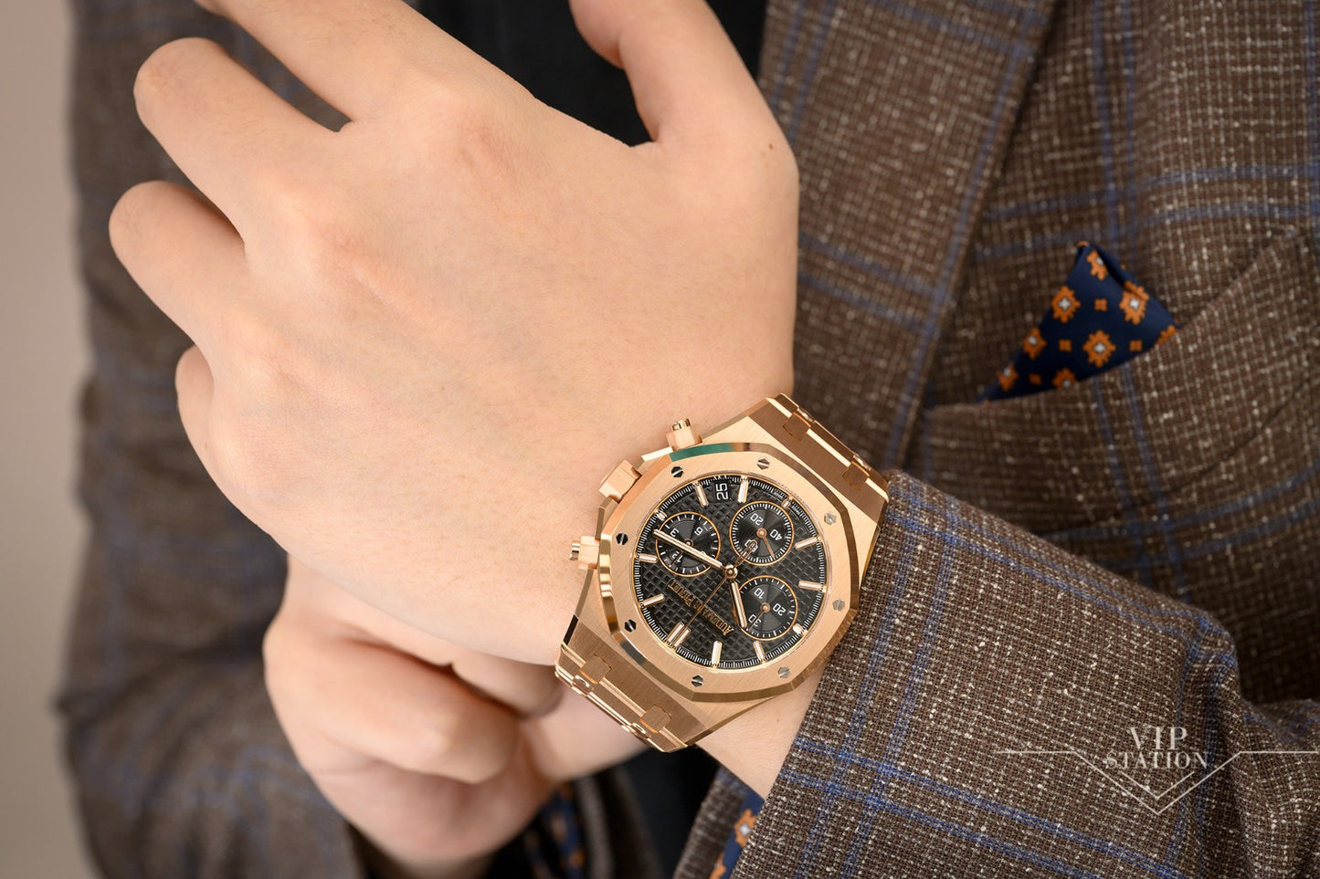 High-end luxury men's watches