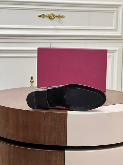 Moccasin with Gancini ornament