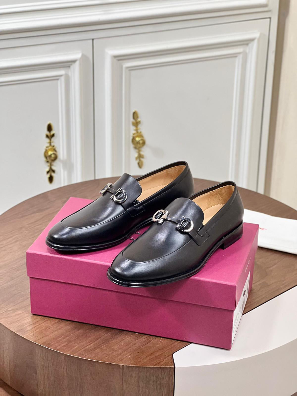 Moccasin with Gancini ornament