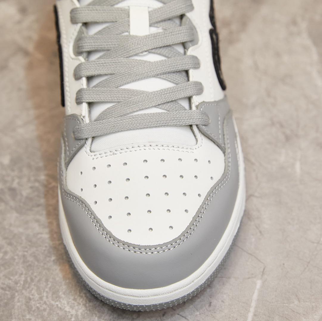 B57 Dribble Low-Top Sneaker