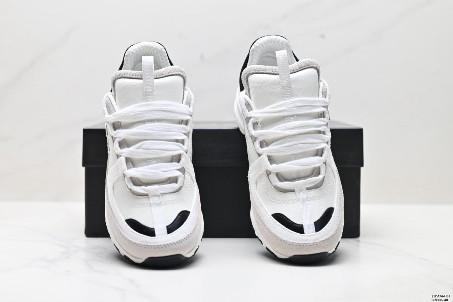25A white sneaker