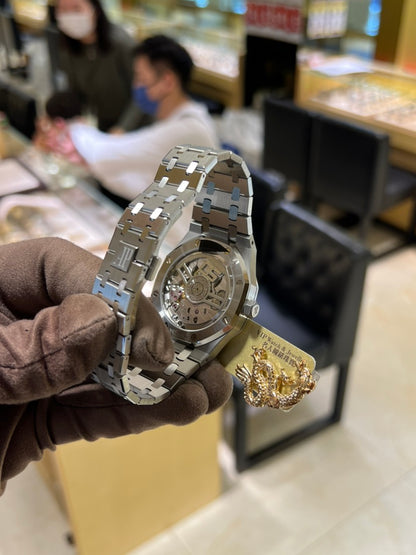 High-end luxury men's watches