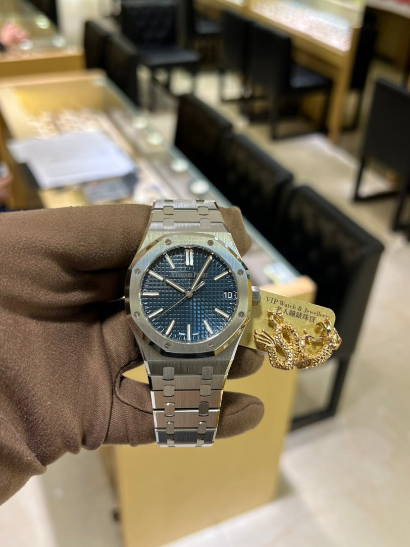 High-end luxury men's watches