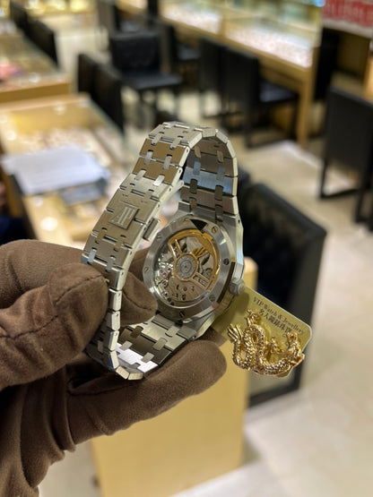 High-end luxury men's watches