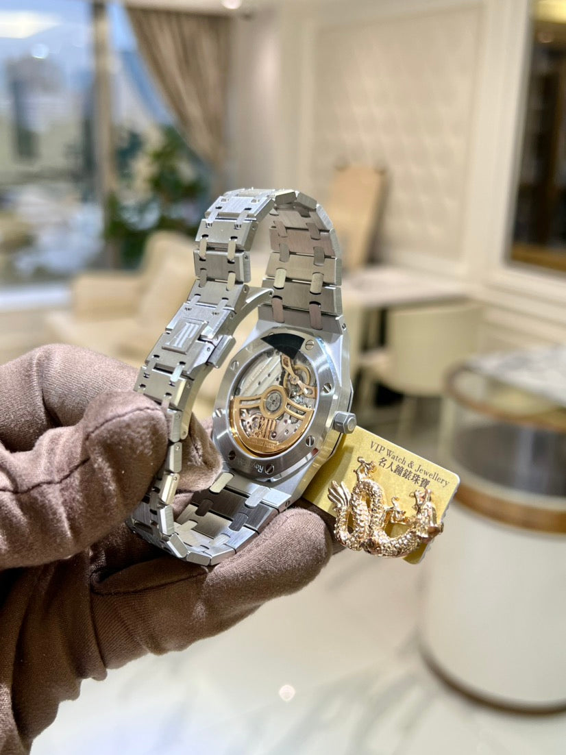 High-end luxury men's watches