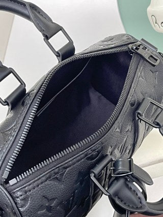 M20900 Black (embossed)