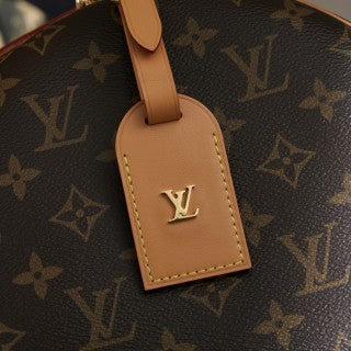 Exclusive first model M45647