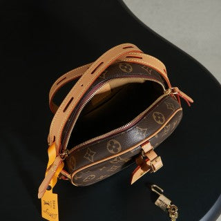 Exclusive first model M45647