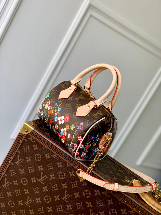 Fashion bags (LV bags and Gucci bags)