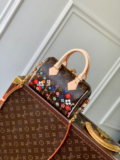 Fashion bags (LV bags and Gucci bags)
