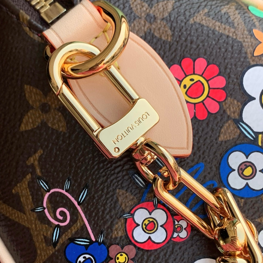 Fashion bags (LV bags and Gucci bags)