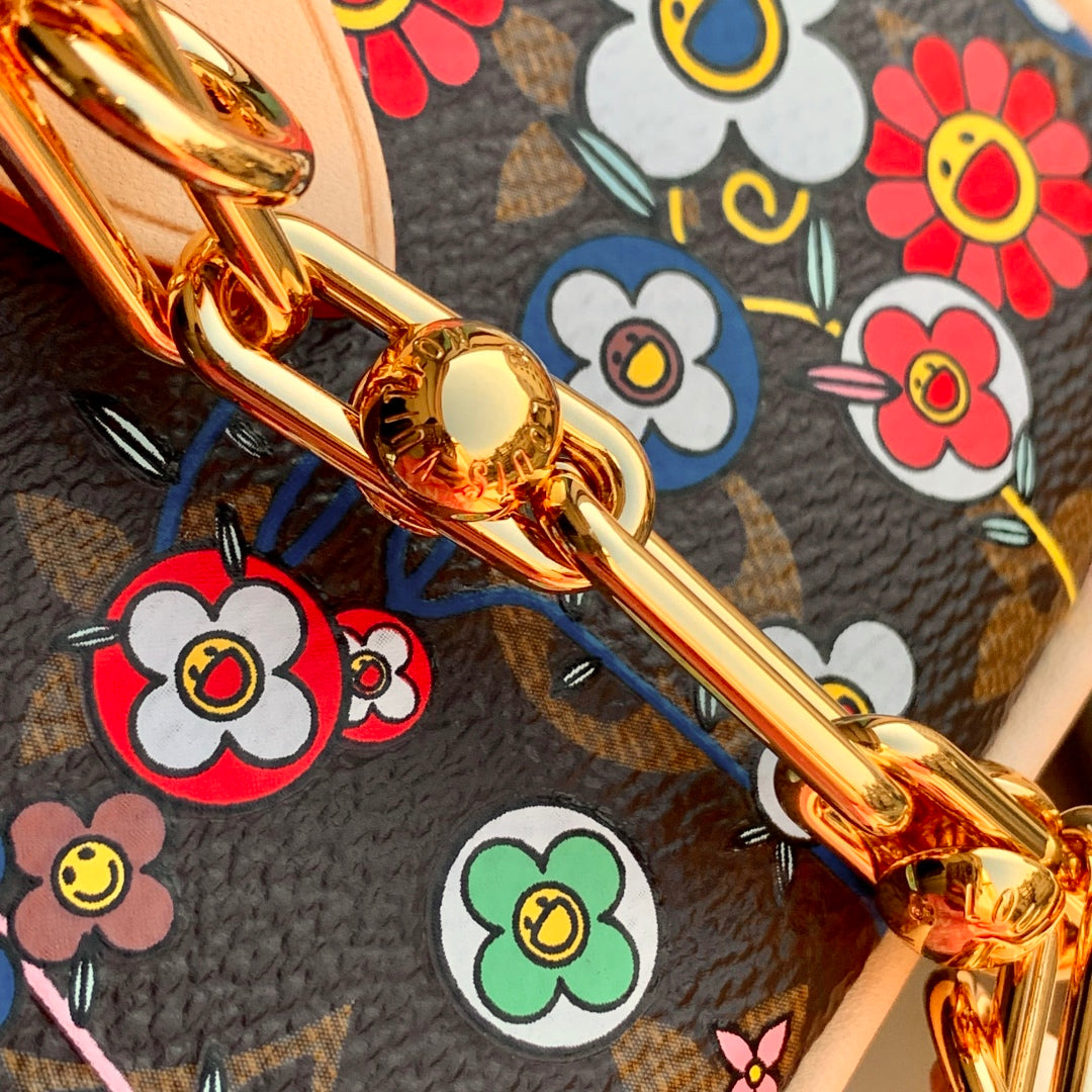 Fashion bags (LV bags and Gucci bags)