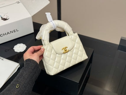 Chanel 23k kelly